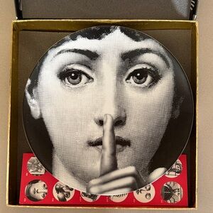 Fornasetti Black and White Tema e Variazioni N. 334 wall plate